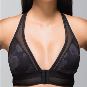 Lululemon “Seek the Heat” sports bra.